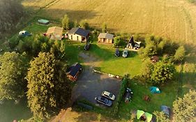 Domek w Górach Izerskich 4 i 6 osobowy, agroturystyka, żywe zwierzęta, w pełni wyposażone, plac zabaw dla dzieci, ognisko z kijkami i rusztem, ogrzewanie i klimatyzacja, latem basen